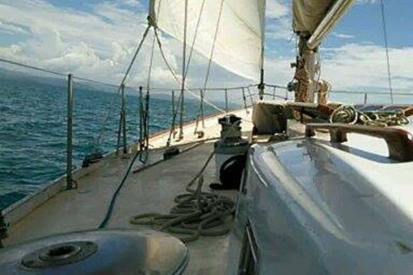 deck_600x400 image Whitsunday Sunset Sailing